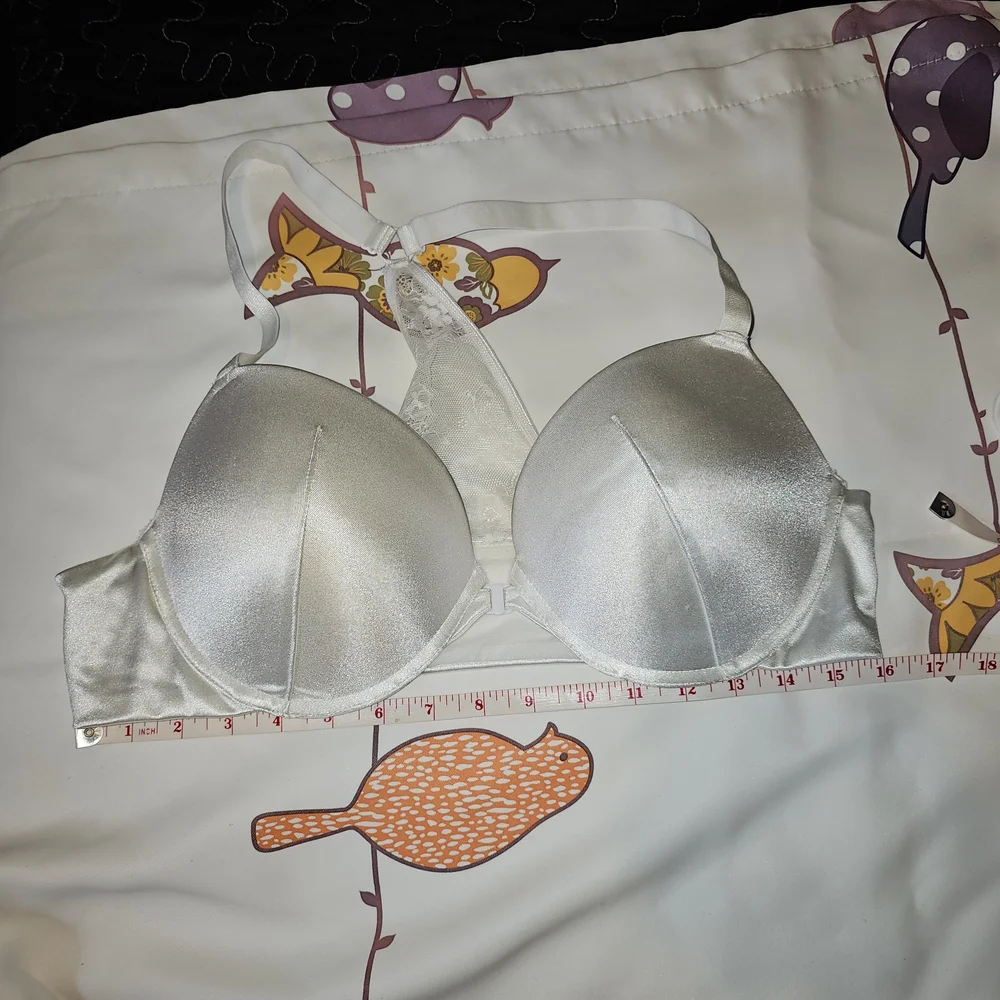 Chic White Women's Bra